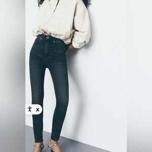 Stradivarius Super High Waist Skinny Black Jeans D09